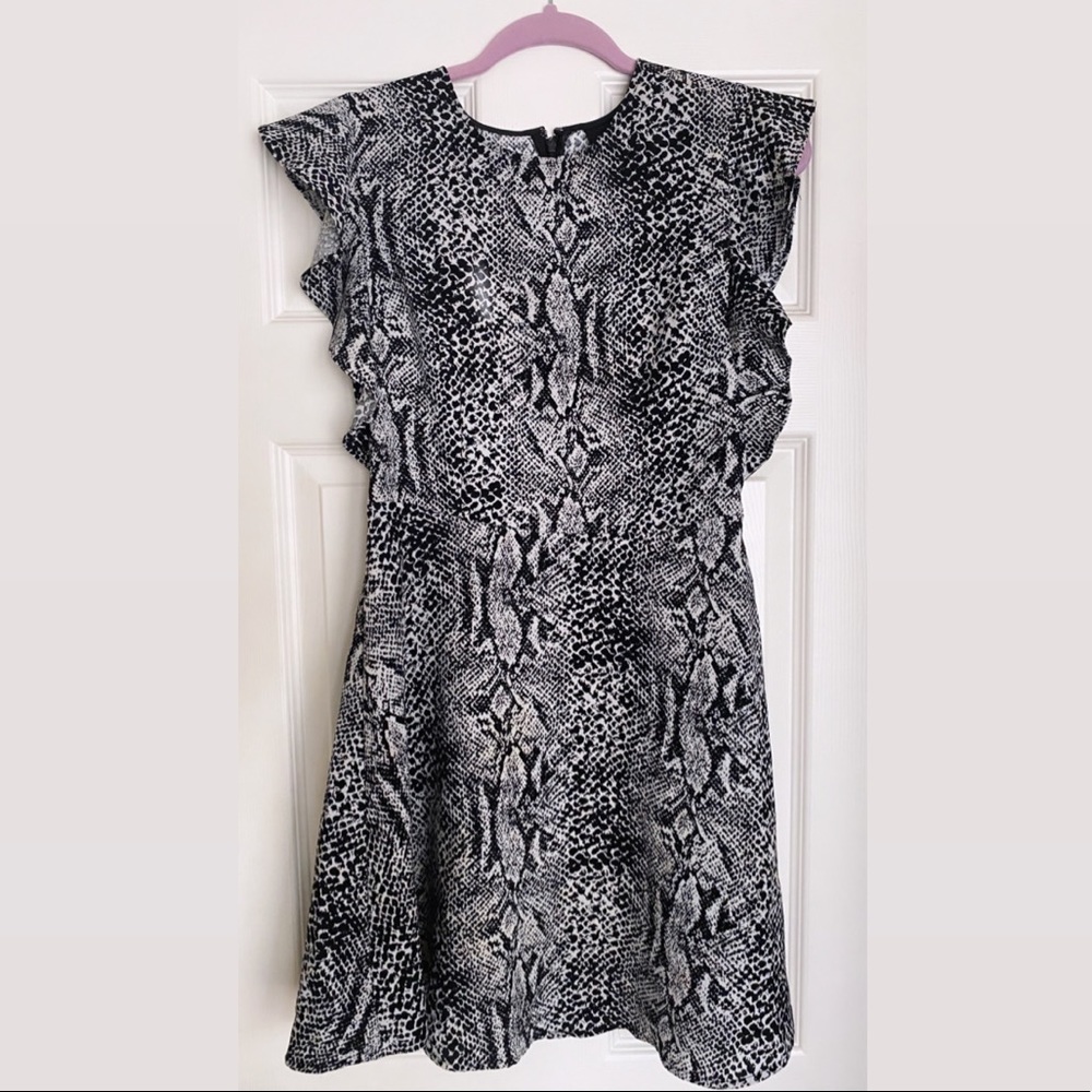 BLACK AND WHITE DRESS